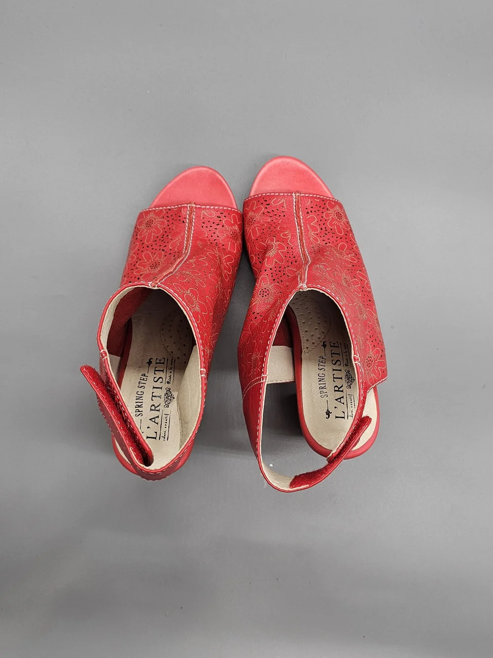 L'ATISTE Red Floral Cutout Peep-Toe Slingback Sandals